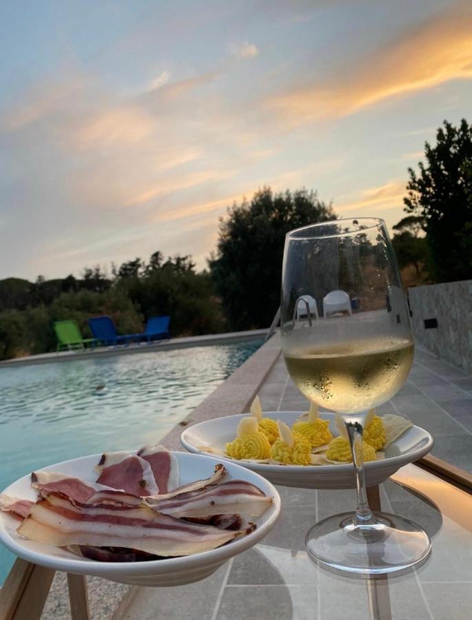Agriturismo Is Conchisceddas Gonnosfanàdiga Eksteriør billede